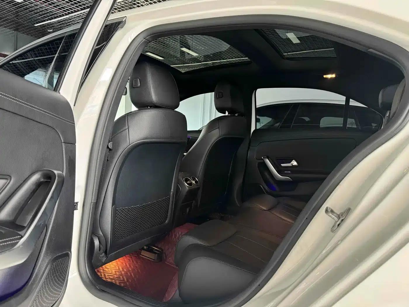 Mercedes-Benz A-Class 2022 A 200 L Sport Sedan Fashion Edition — миниатюра 5