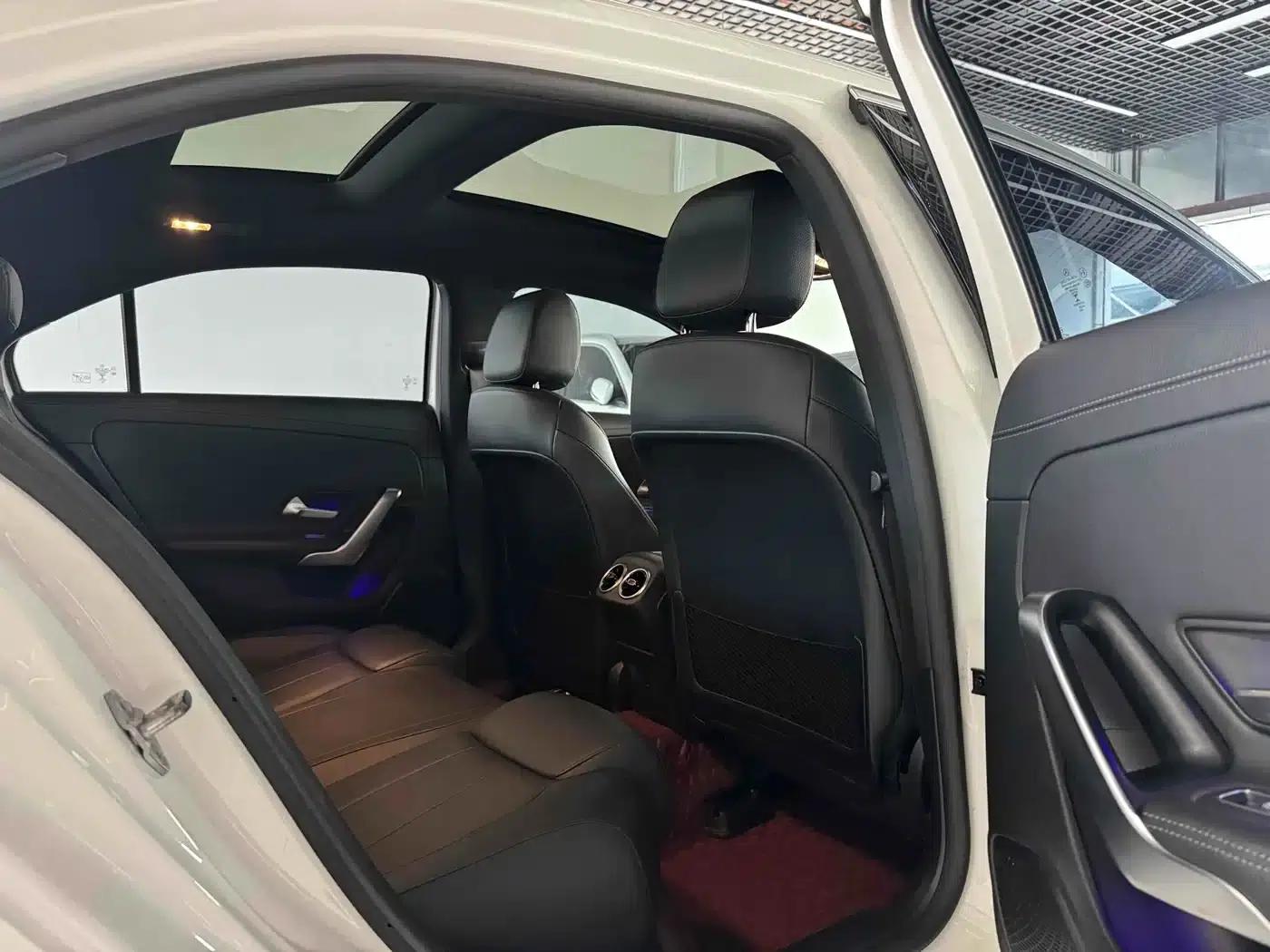 Mercedes-Benz A-Class 2022 A 200 L Sport Sedan Fashion Edition — миниатюра 8
