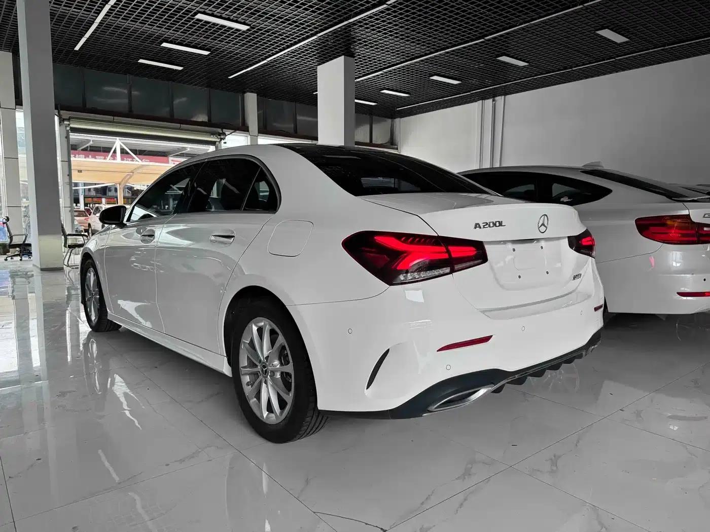 Mercedes-Benz A-Class 2022 A 200 L Sport Sedan Fashion Edition — миниатюра 10