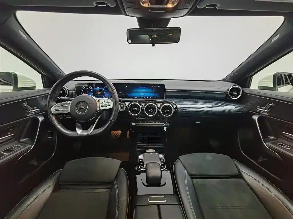2019 Mercedes-Benz A-Class A 200 L Sport Sedan — миниатюра 11