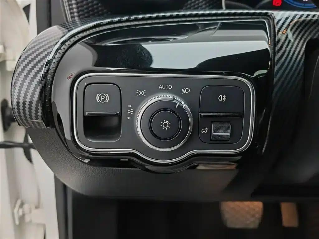 2019 Mercedes-Benz A-Class A 200 L Sport Sedan — миниатюра 21