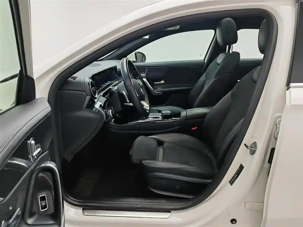 2019 Mercedes-Benz A-Class A 200 L Sport Sedan — миниатюра 25