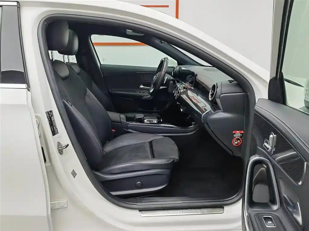 2019 Mercedes-Benz A-Class A 200 L Sport Sedan — миниатюра 9