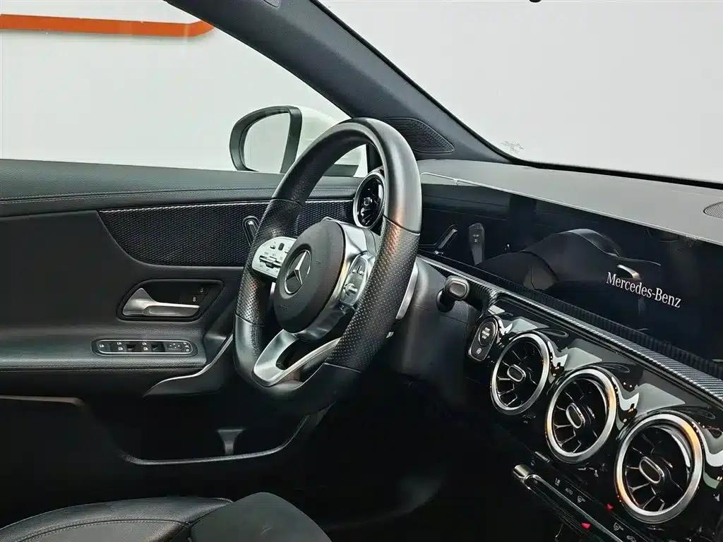 2019 Mercedes-Benz A-Class A 200 L Sport Sedan — миниатюра 10