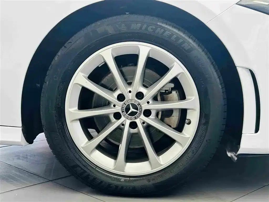 2021 Mercedes-Benz A-Class A 200 L Sport Sedan Dynamic — миниатюра 10