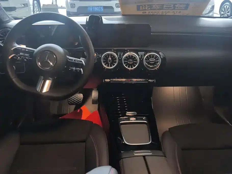 Mercedes-Benz A-Class 2024 A 200 L Fashion Edition — миниатюра 11