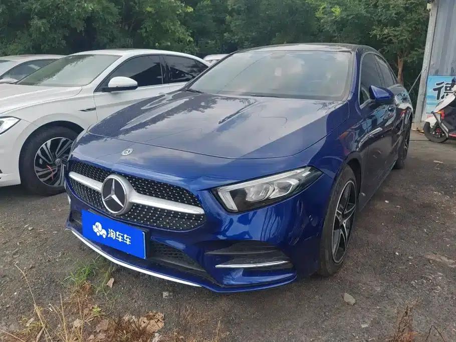 Mercedes-Benz A-Class 2020 A 200 L Sport Sedan — миниатюра 1