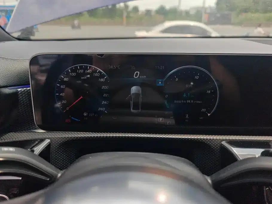 Mercedes-Benz A-Class 2020 A 200 L Sport Sedan — миниатюра 14