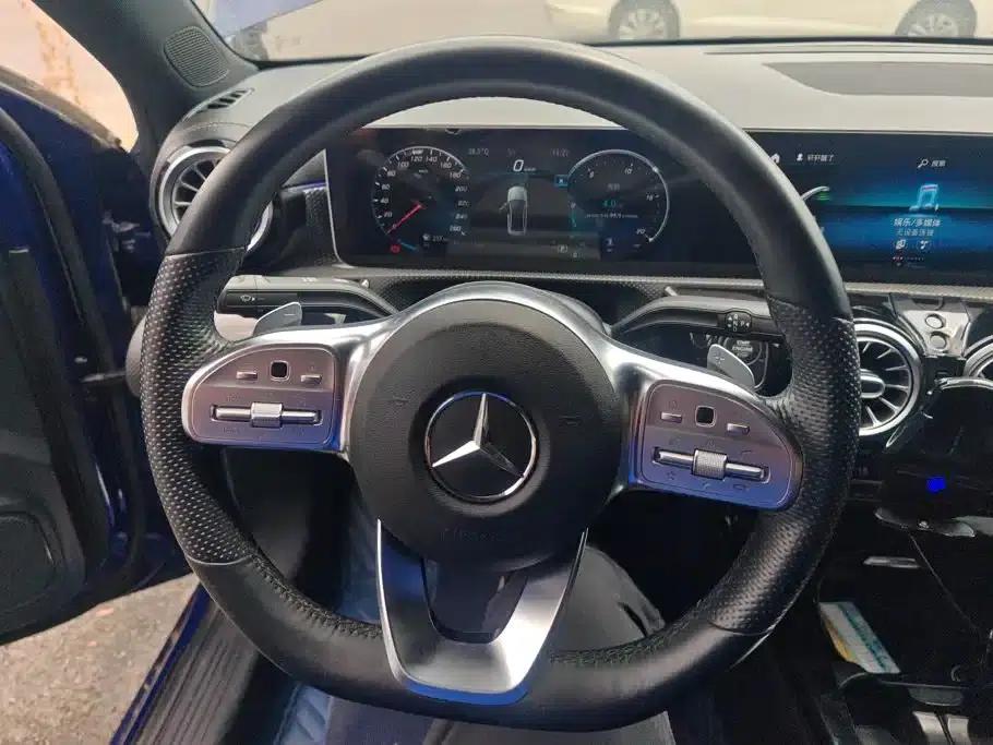 Mercedes-Benz A-Class 2020 A 200 L Sport Sedan — миниатюра 15