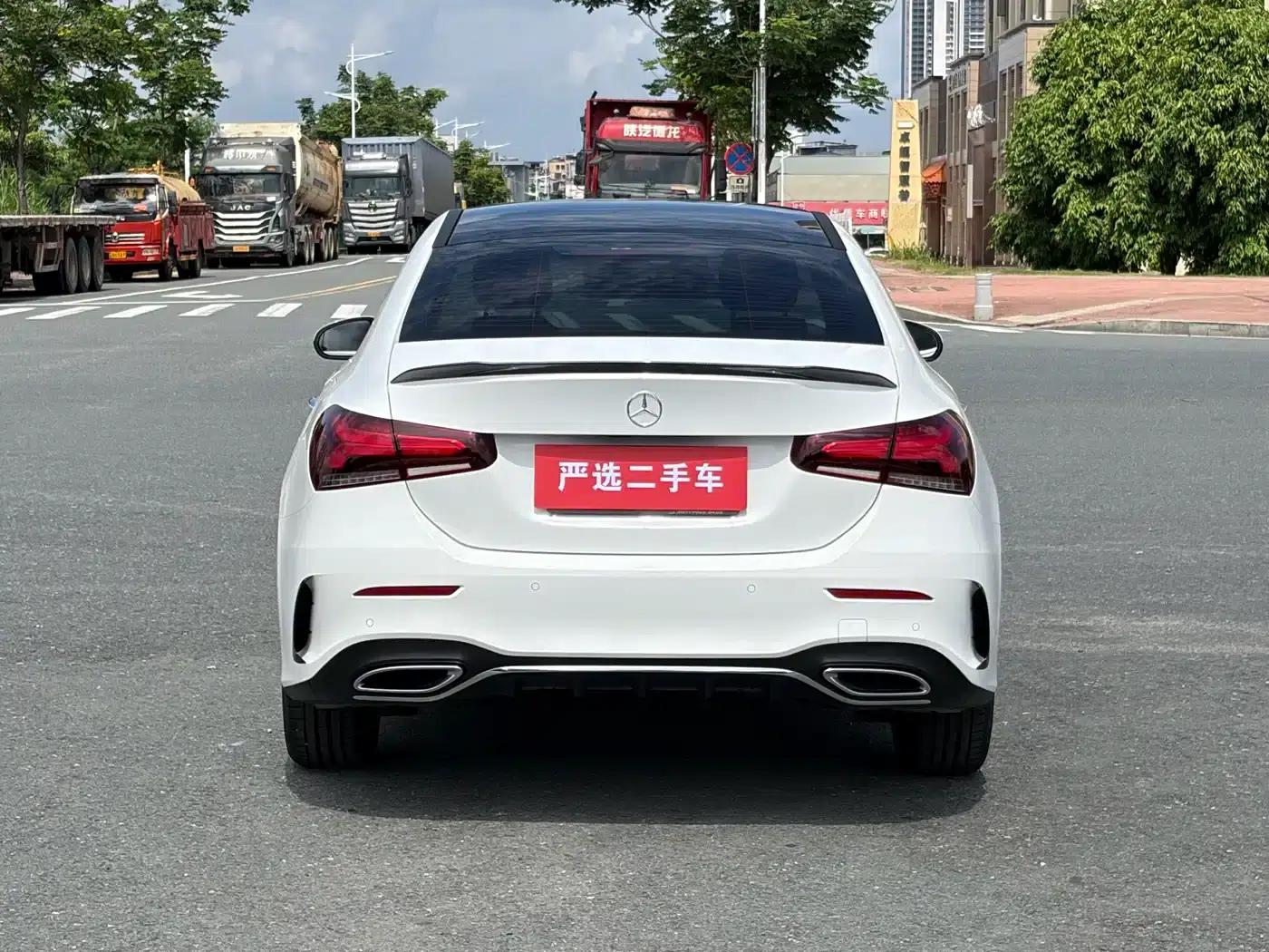 Mercedes-Benz A-Class 2022 Facelift III A 200 L Sport Sedan Fashion Edition — миниатюра 8