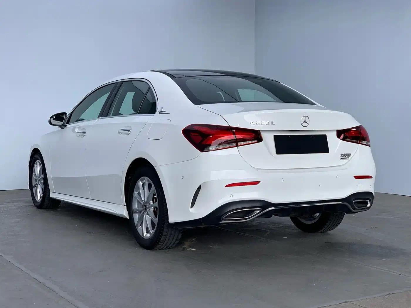 Mercedes-Benz A-Class 2019 Facelift A 200 L Sport Sedan — миниатюра 5
