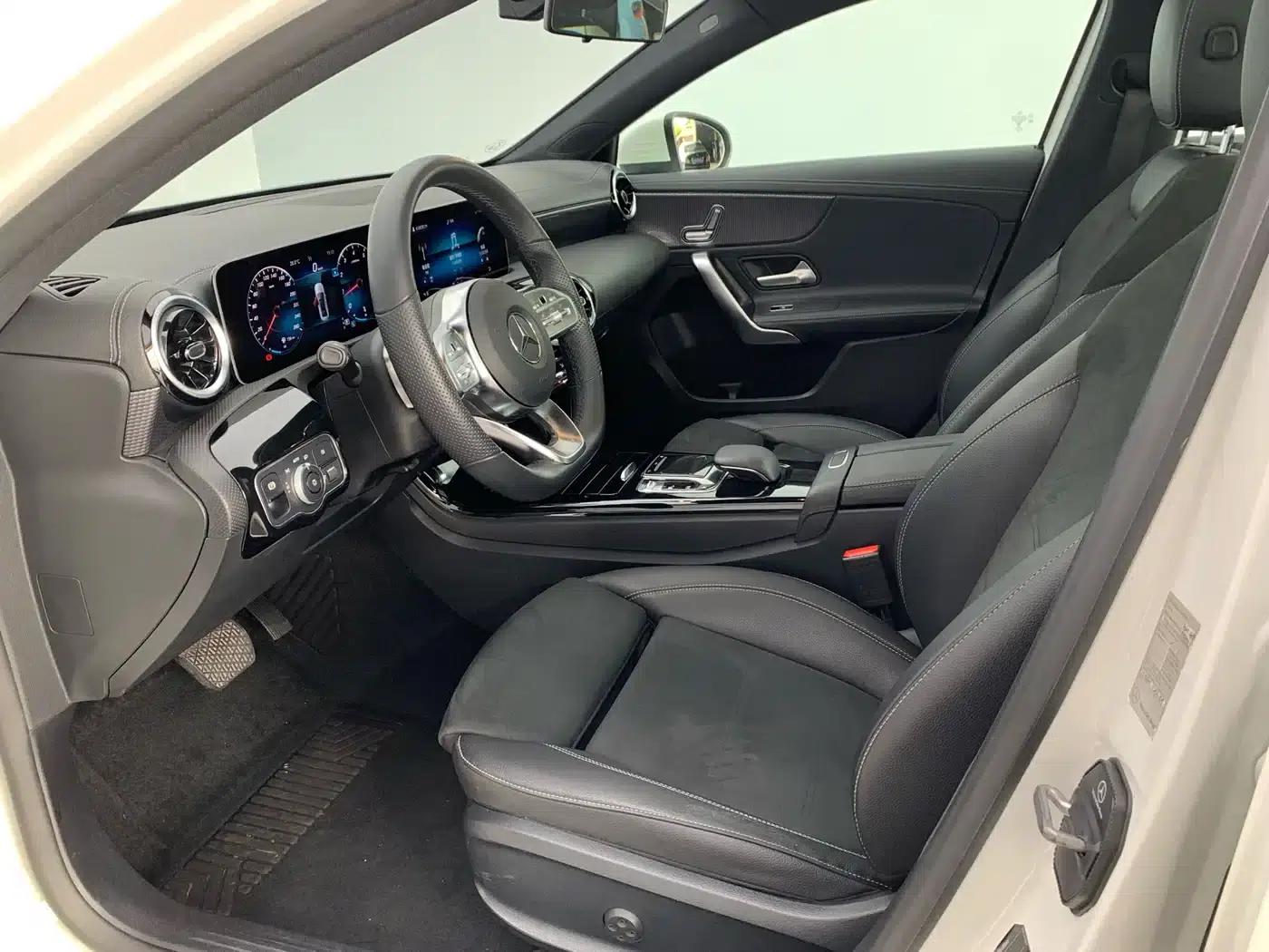 Mercedes-Benz A-Class 2019 Facelift A 200 L Sport Sedan — миниатюра 8