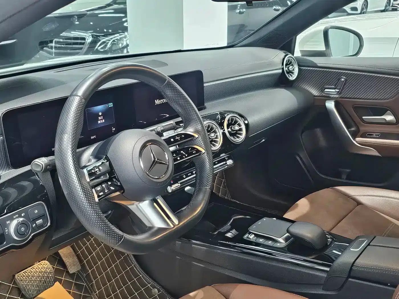 Mercedes-Benz A-Class 2024 A 200 L Fashion Edition — миниатюра 3