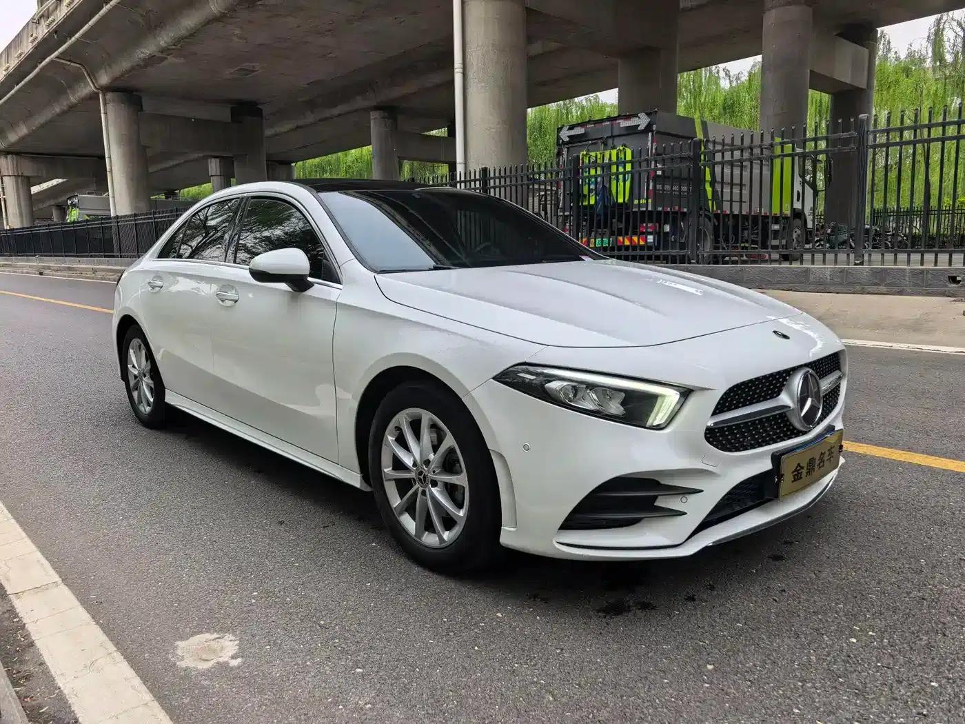 Mercedes-Benz A-Class 2022 A 200 L Sport Sedan Dynamic Edition — миниатюра 3