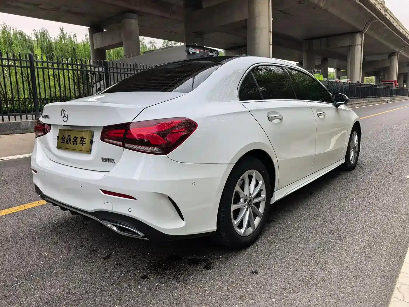 Mercedes-Benz A-Class 2022 A 200 L Sport Sedan Dynamic Edition — миниатюра 5