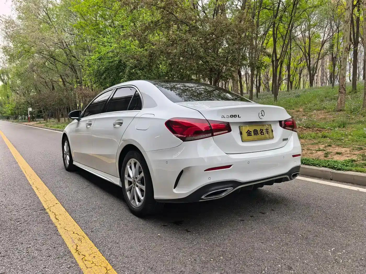 Mercedes-Benz A-Class 2022 A 200 L Sport Sedan Dynamic Edition — миниатюра 6