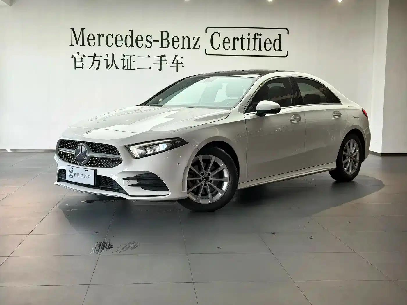 Mercedes-Benz A-Class 2020 A 200 L Sport Sedan — миниатюра 1