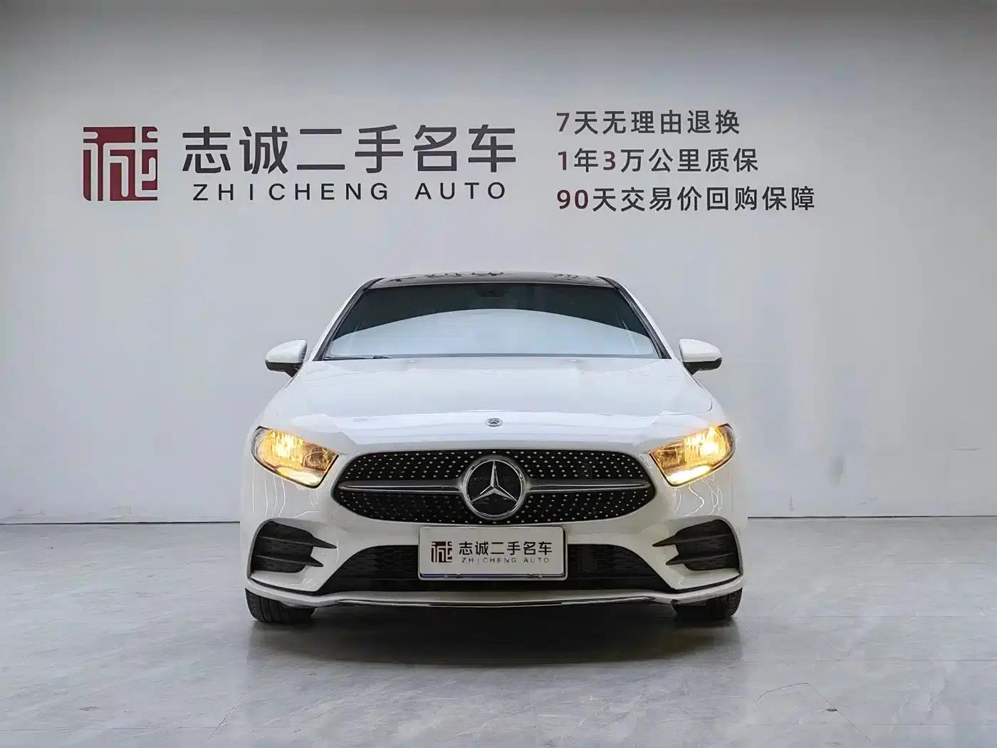 2019 Mercedes-Benz A-Class A 180 L Sport Sedan — миниатюра 2