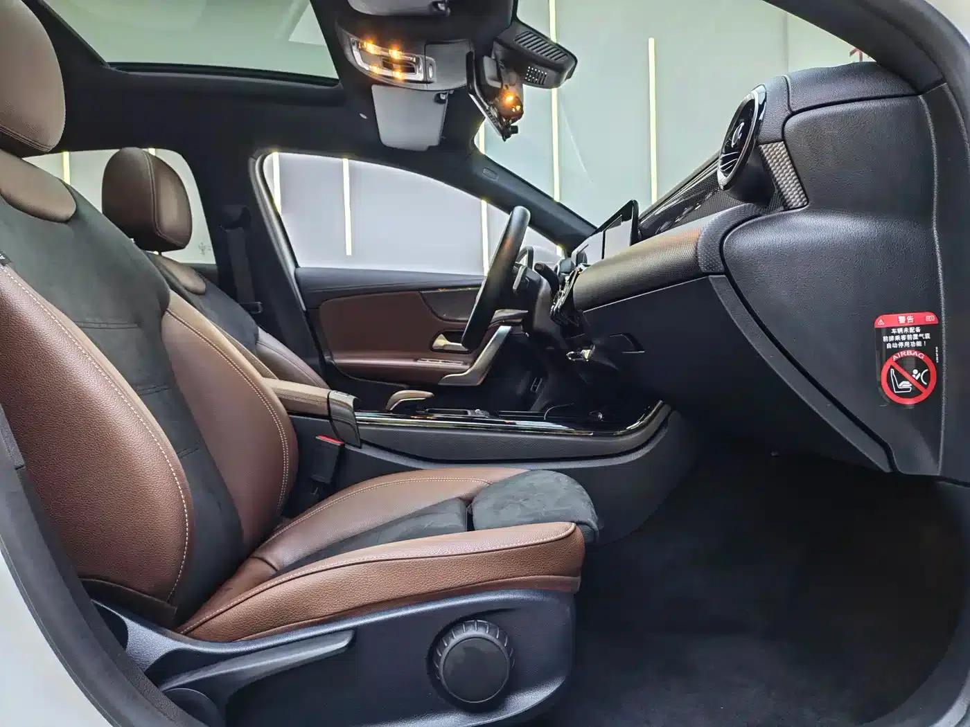2019 Mercedes-Benz A-Class A 180 L Sport Sedan — миниатюра 15