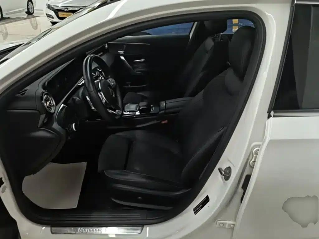 Mercedes-Benz A-Class 2020 A 200 L Sport Sedan — миниатюра 15