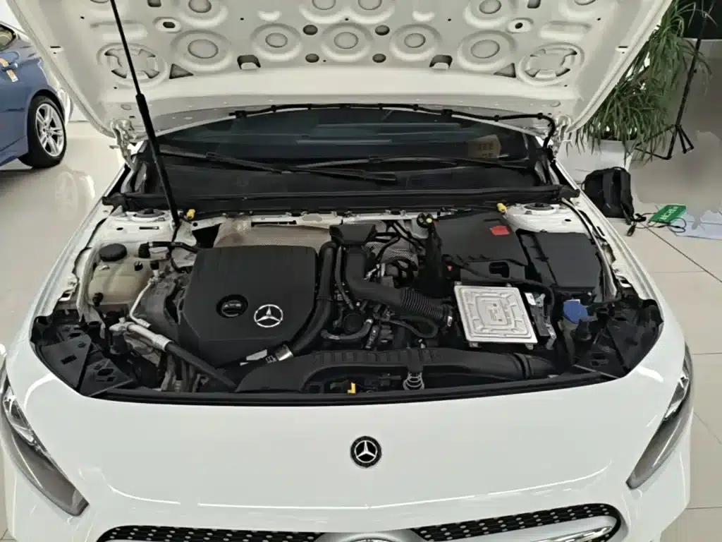 Mercedes-Benz A-Class 2020 A 200 L Sport Sedan — миниатюра 20