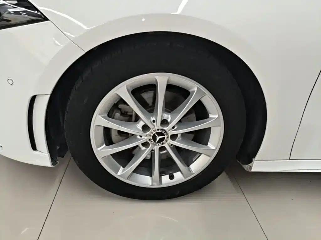 Mercedes-Benz A-Class 2020 A 200 L Sport Sedan — миниатюра 23