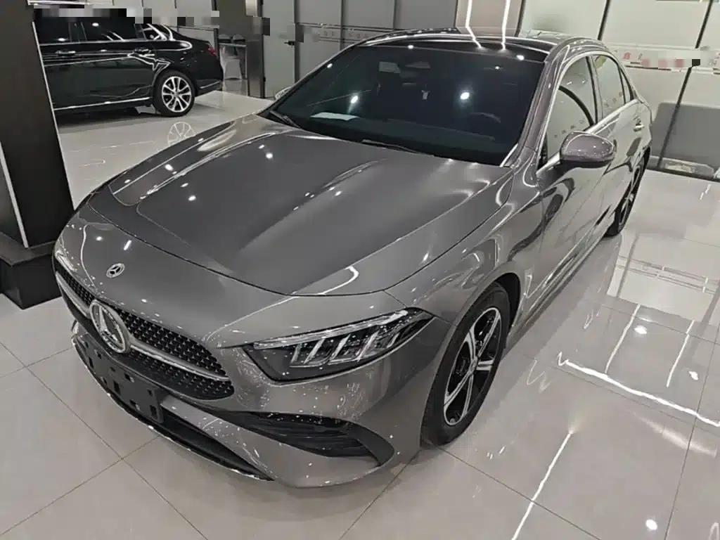 2023 Mercedes-Benz A-Class A 200 L Fashion Edition — миниатюра 1