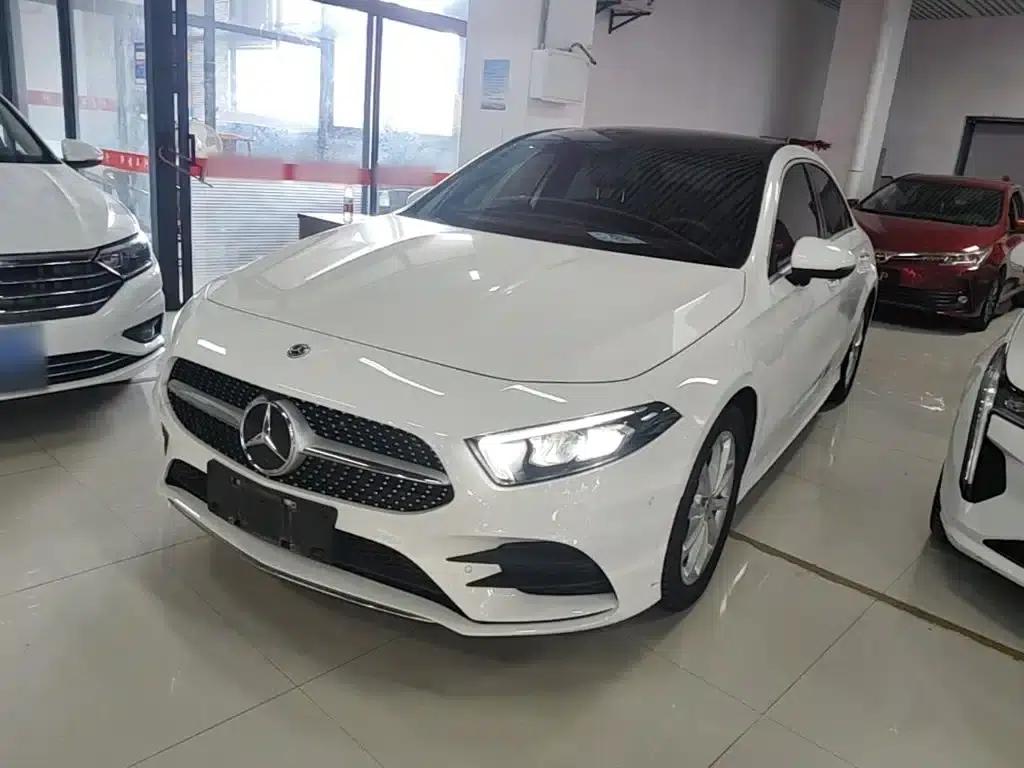 Mercedes-Benz A-Class 2021 A 200 L Sport Sedan Fashion Edition — миниатюра 2