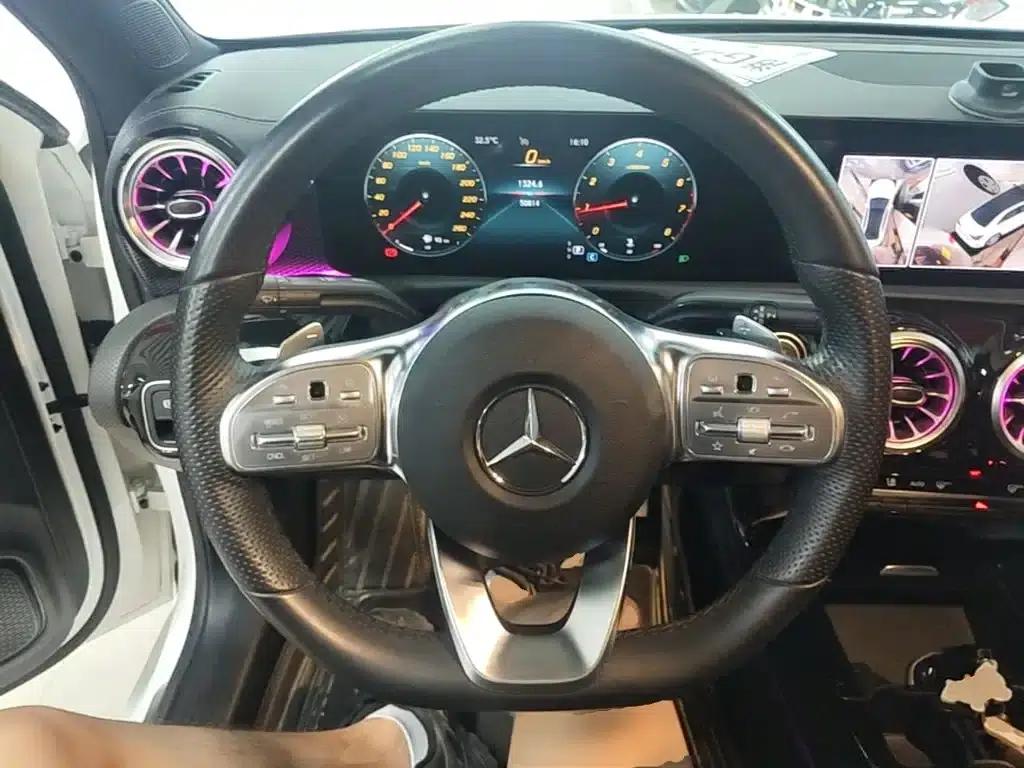 Mercedes-Benz A-Class 2021 A 200 L Sport Sedan Fashion Edition — миниатюра 11