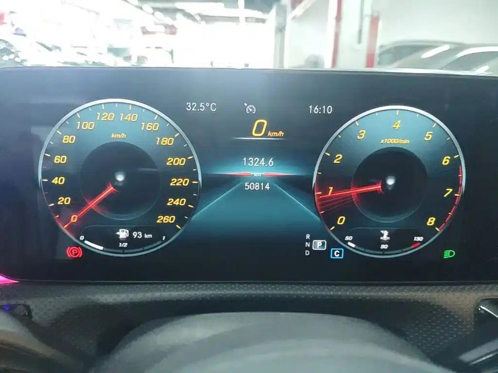 Mercedes-Benz A-Class 2021 A 200 L Sport Sedan Fashion Edition — миниатюра 12