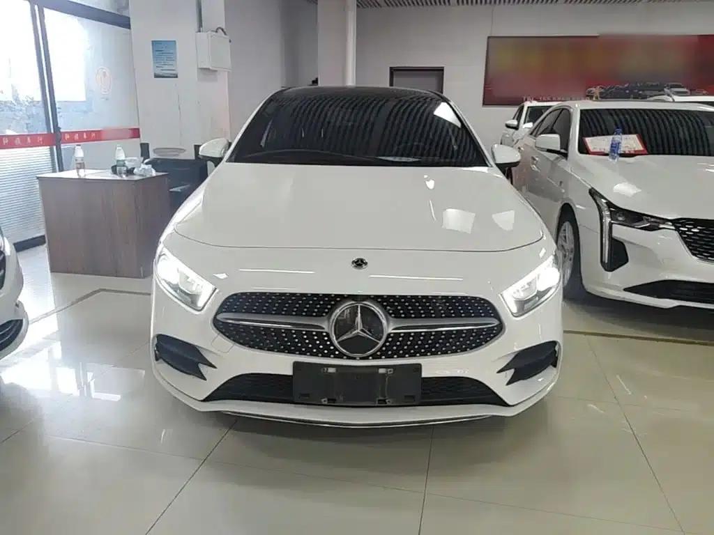 Mercedes-Benz A-Class 2021 A 200 L Sport Sedan Fashion Edition — миниатюра 3
