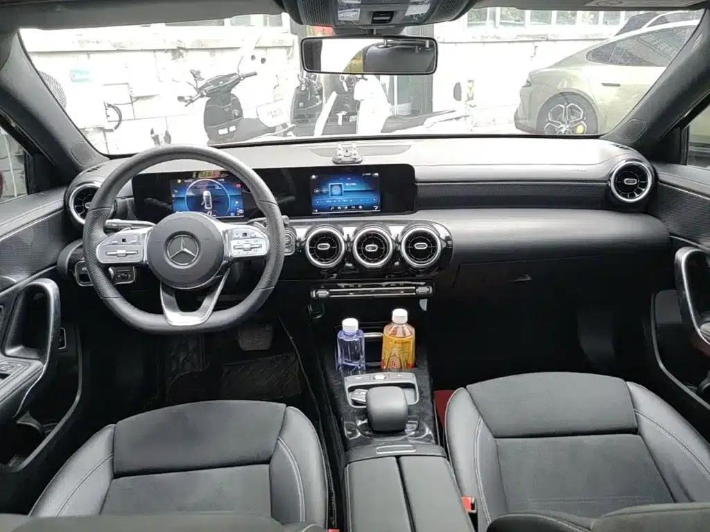 2019 Mercedes-Benz A-Class A 180 L Sport Sedan — миниатюра 10