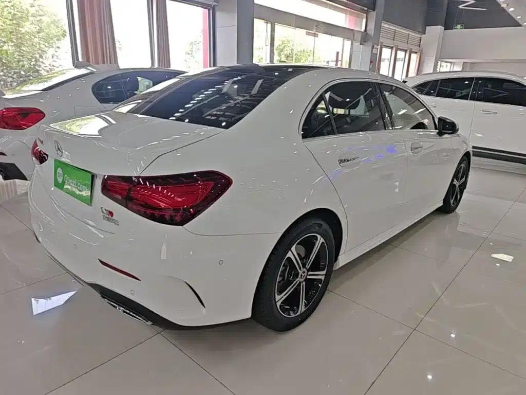 2023 Mercedes-Benz A-Class A 200 L Fashion Edition — миниатюра 7