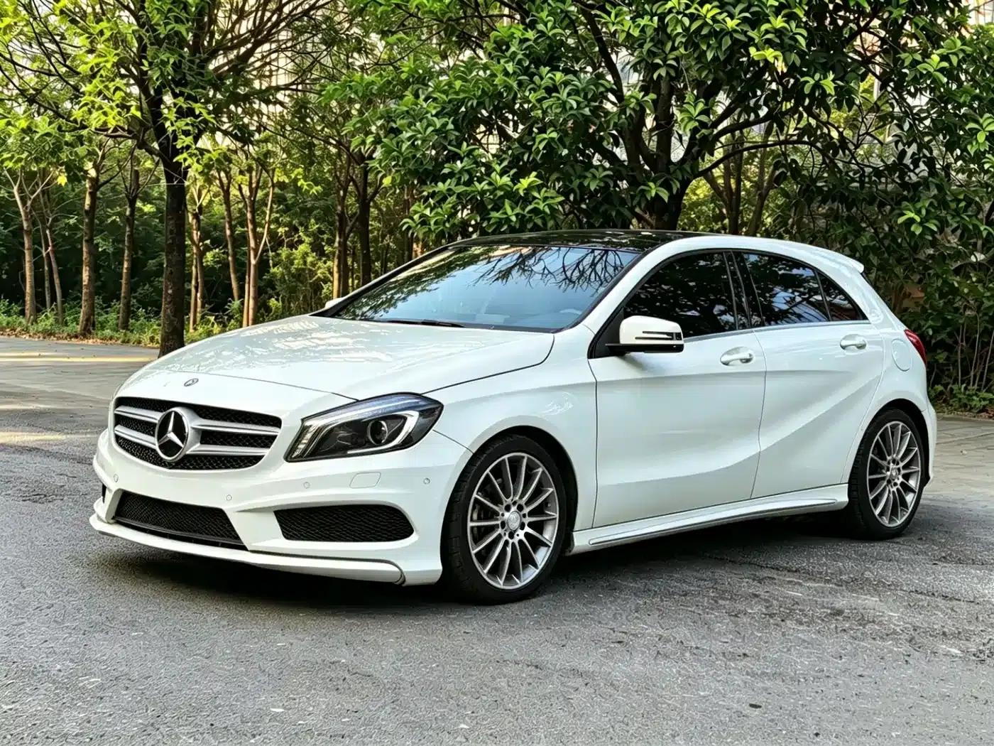Imported Mercedes-Benz A-Class 2015 A 200 Sport — миниатюра 1