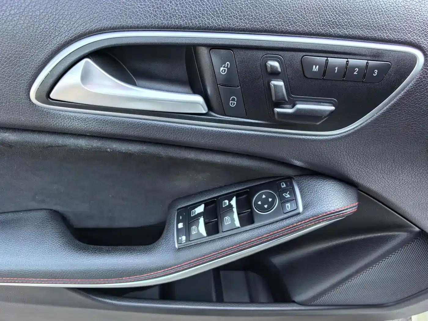 Imported Mercedes-Benz A-Class 2015 A 200 Sport — миниатюра 18