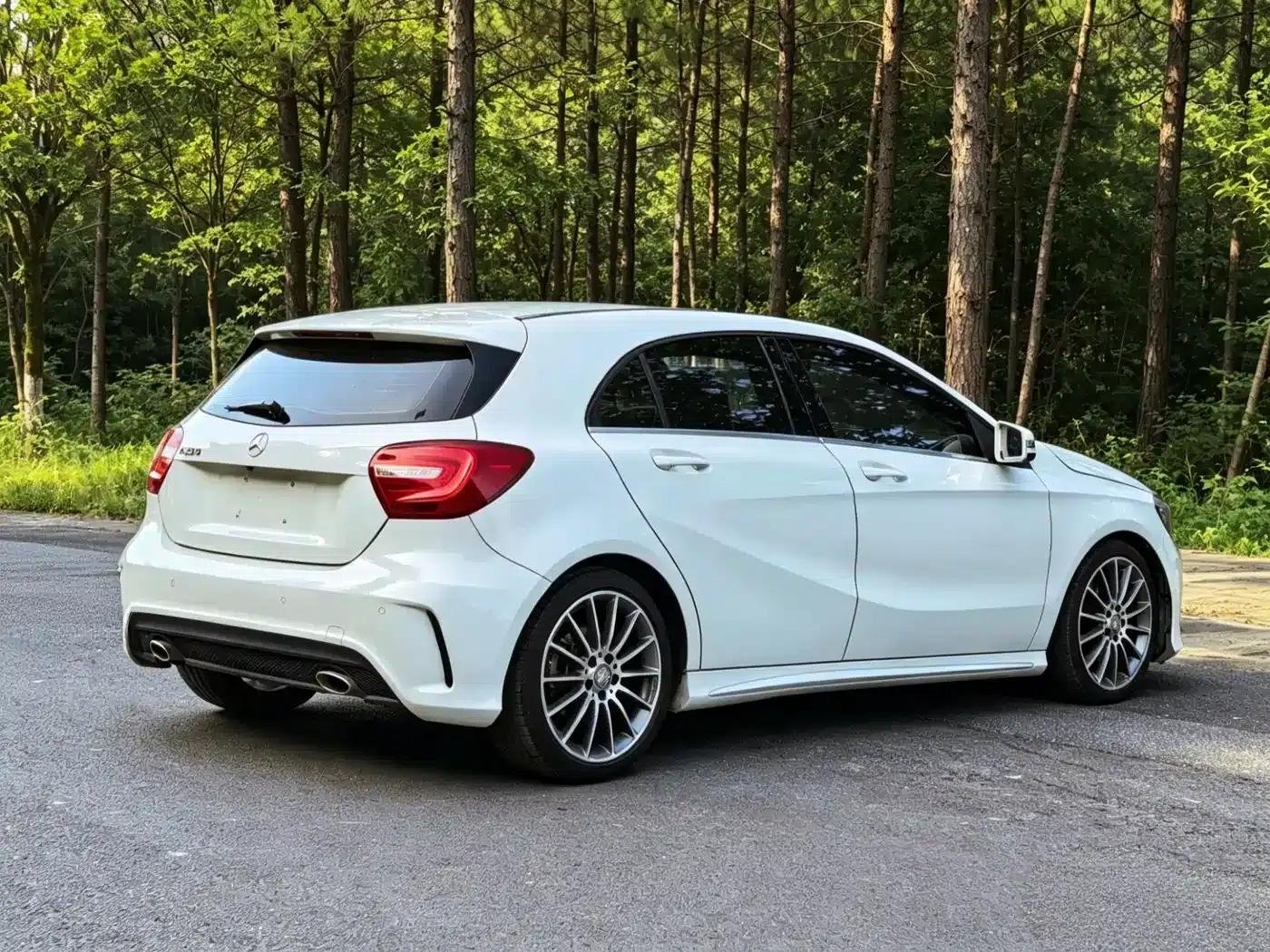 Imported Mercedes-Benz A-Class 2015 A 200 Sport — миниатюра 6