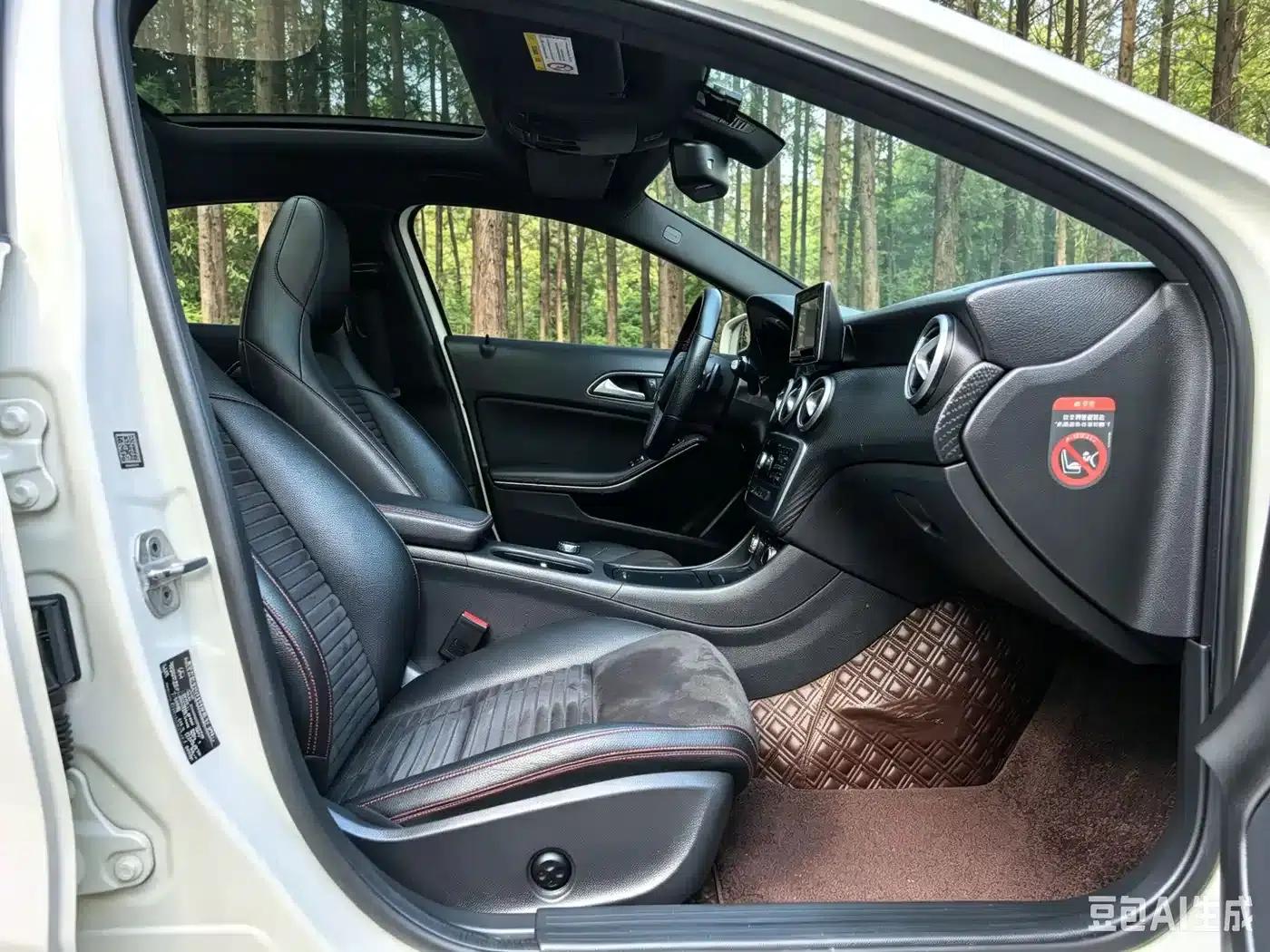 Imported Mercedes-Benz A-Class 2015 A 200 Sport — миниатюра 10