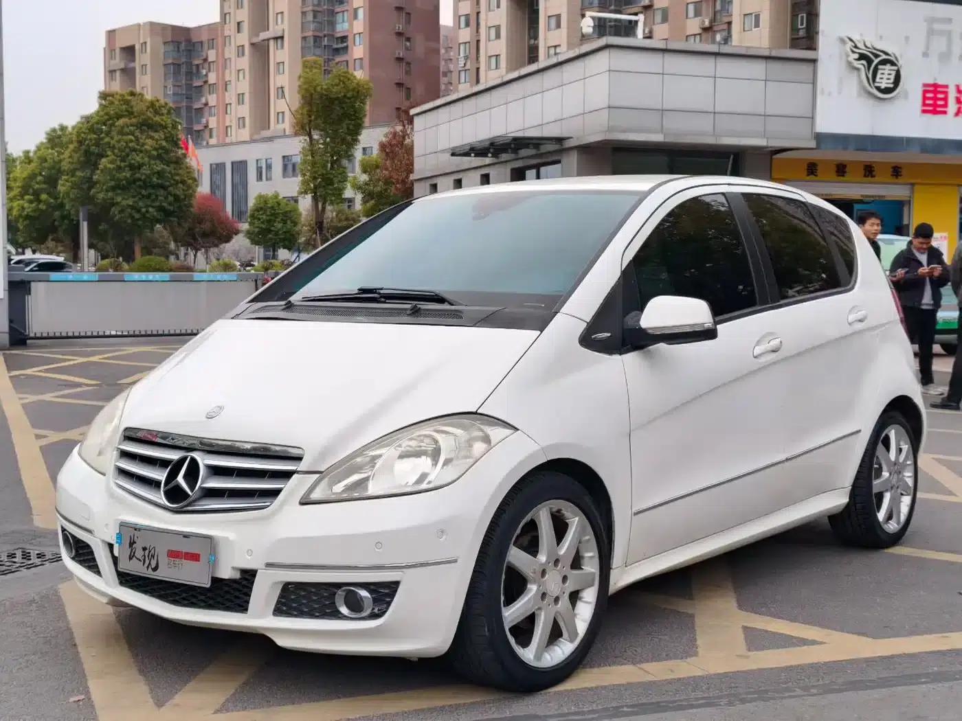 Imported 2011 Mercedes-Benz A-Class A 180 — миниатюра 1