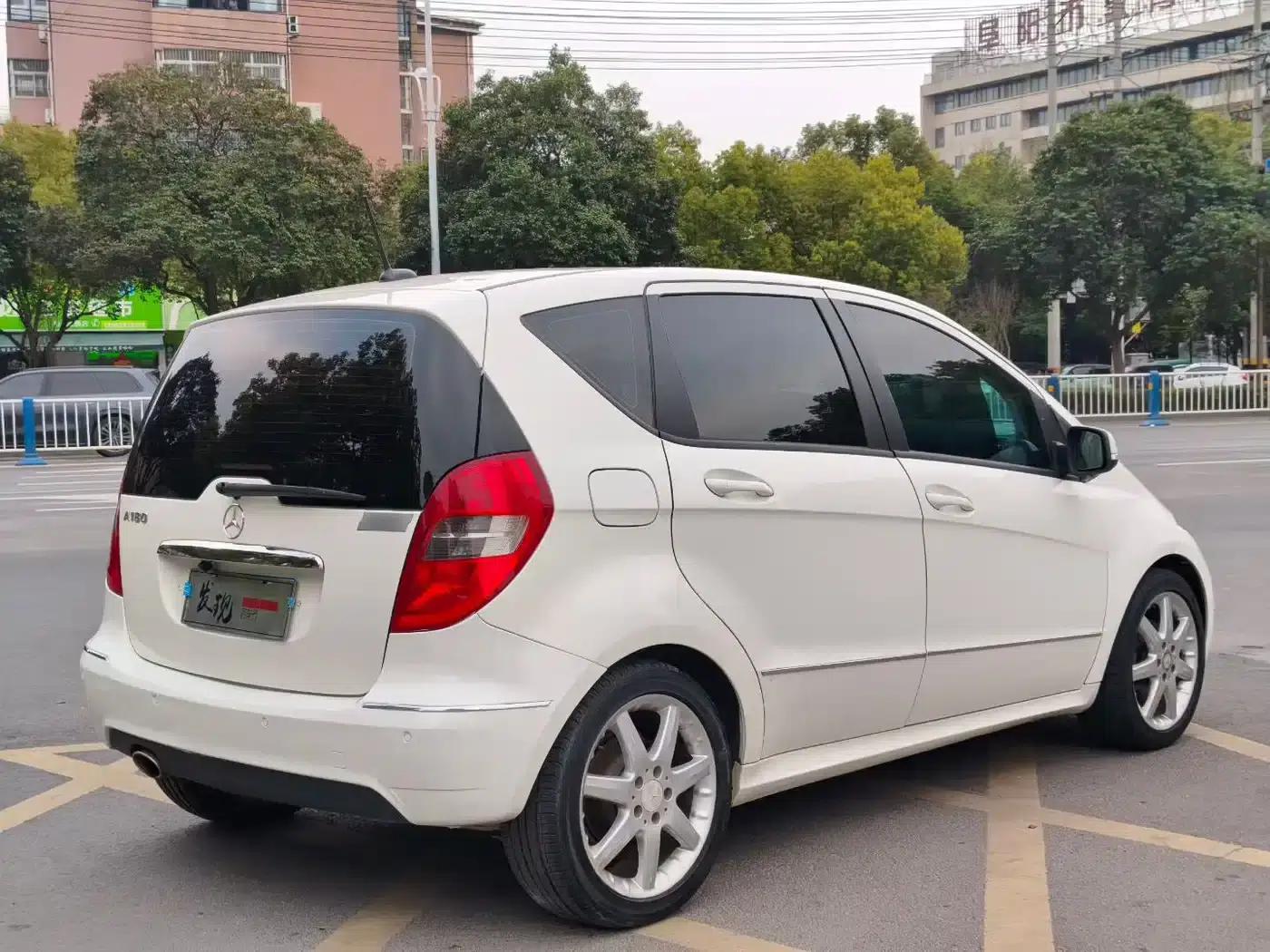 Imported 2011 Mercedes-Benz A-Class A 180 — миниатюра 9