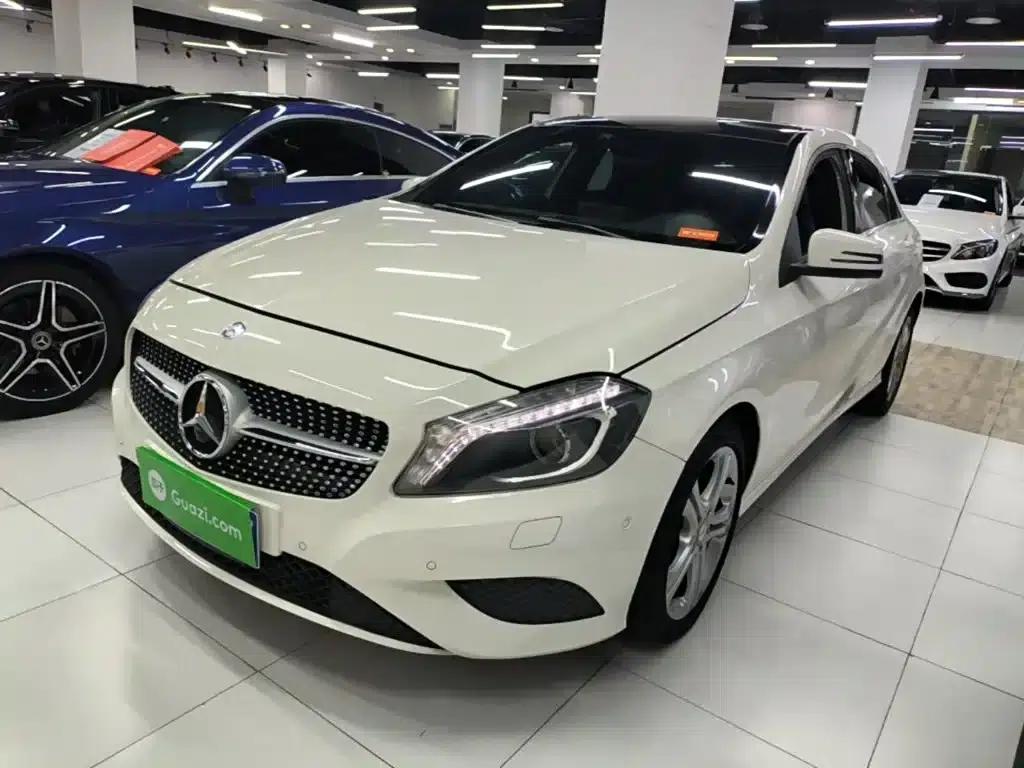 Imported 2015 Mercedes-Benz A-Class A 180 — миниатюра 2