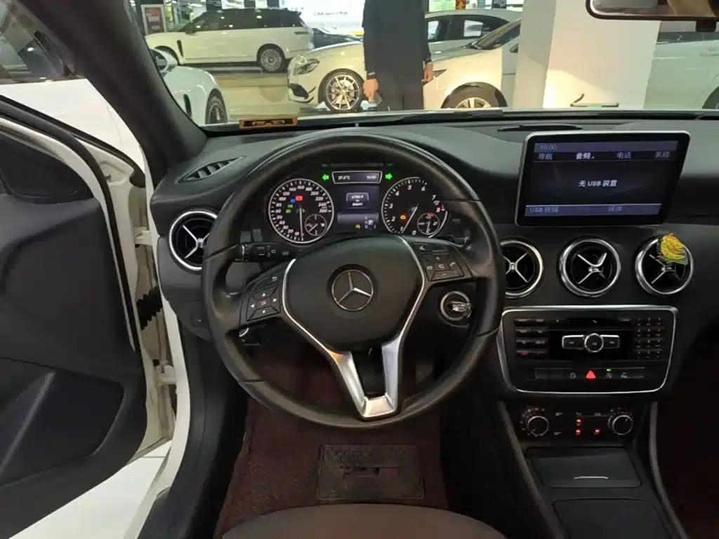 Imported 2015 Mercedes-Benz A-Class A 180 — миниатюра 11