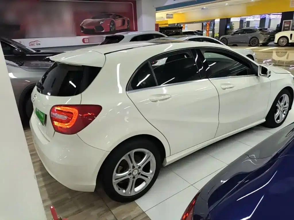 Imported 2015 Mercedes-Benz A-Class A 180 — миниатюра 7