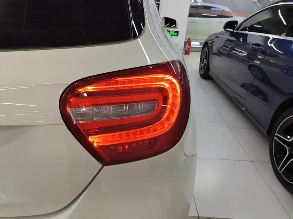 Imported 2015 Mercedes-Benz A-Class A 180 — миниатюра 8