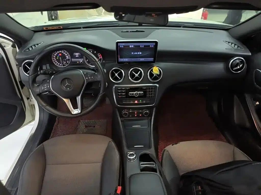 Imported 2015 Mercedes-Benz A-Class A 180 — миниатюра 10