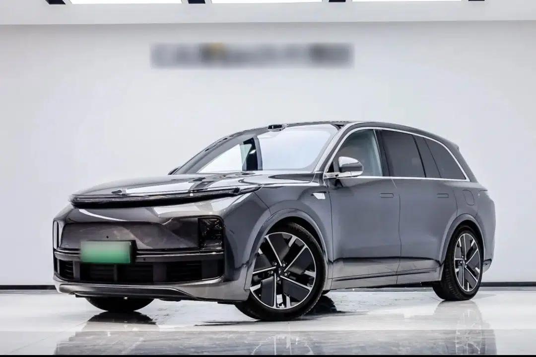 Li Auto L8 2025 Max Smart Refresh Edition — миниатюра 1