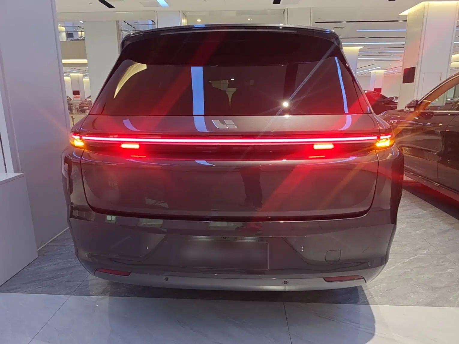Li Auto L8 2025 Max Smart Refresh Edition — миниатюра 5