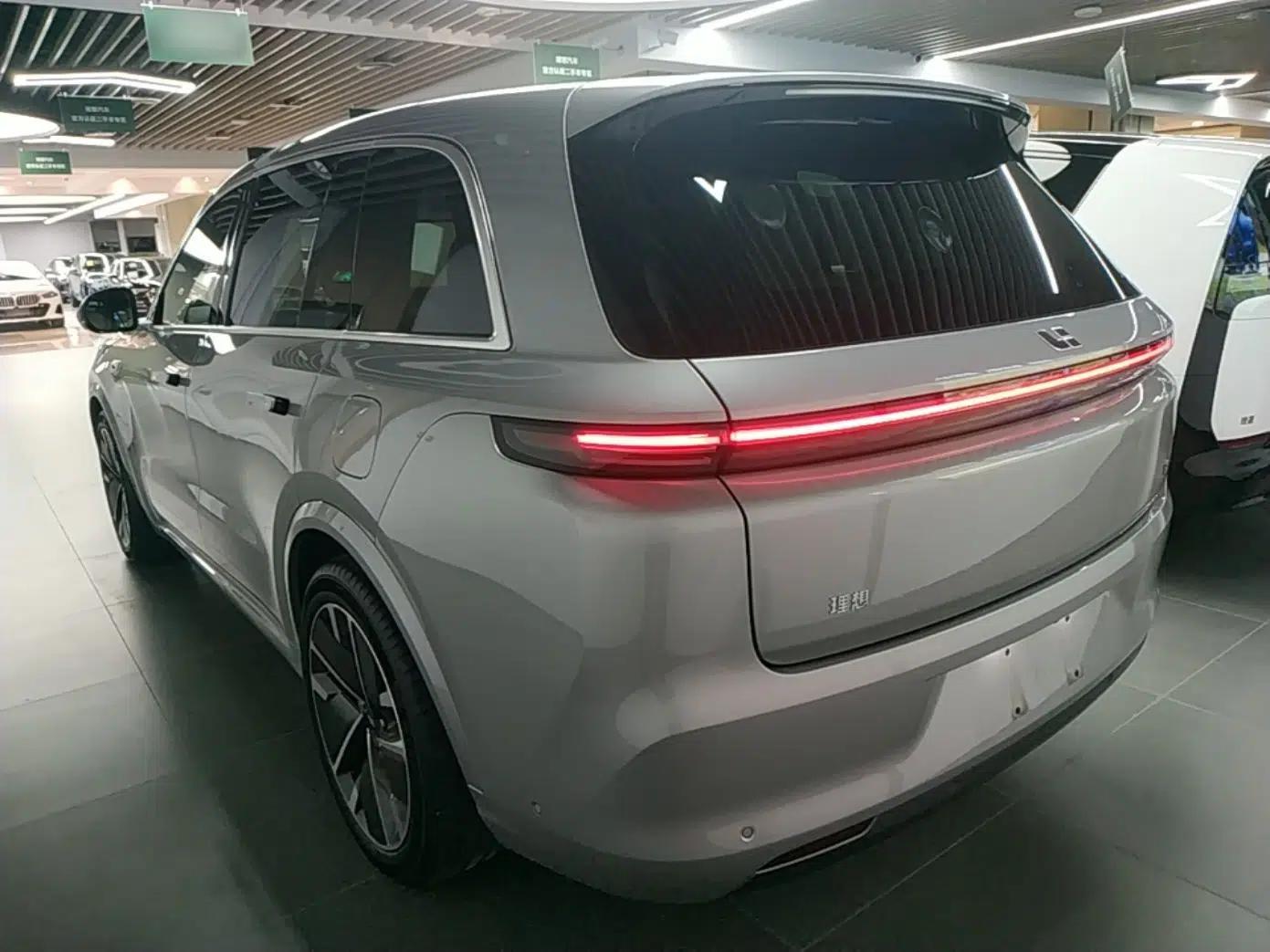Li Auto L8 2025 Ultra Smart Refreshed Edition — миниатюра 13