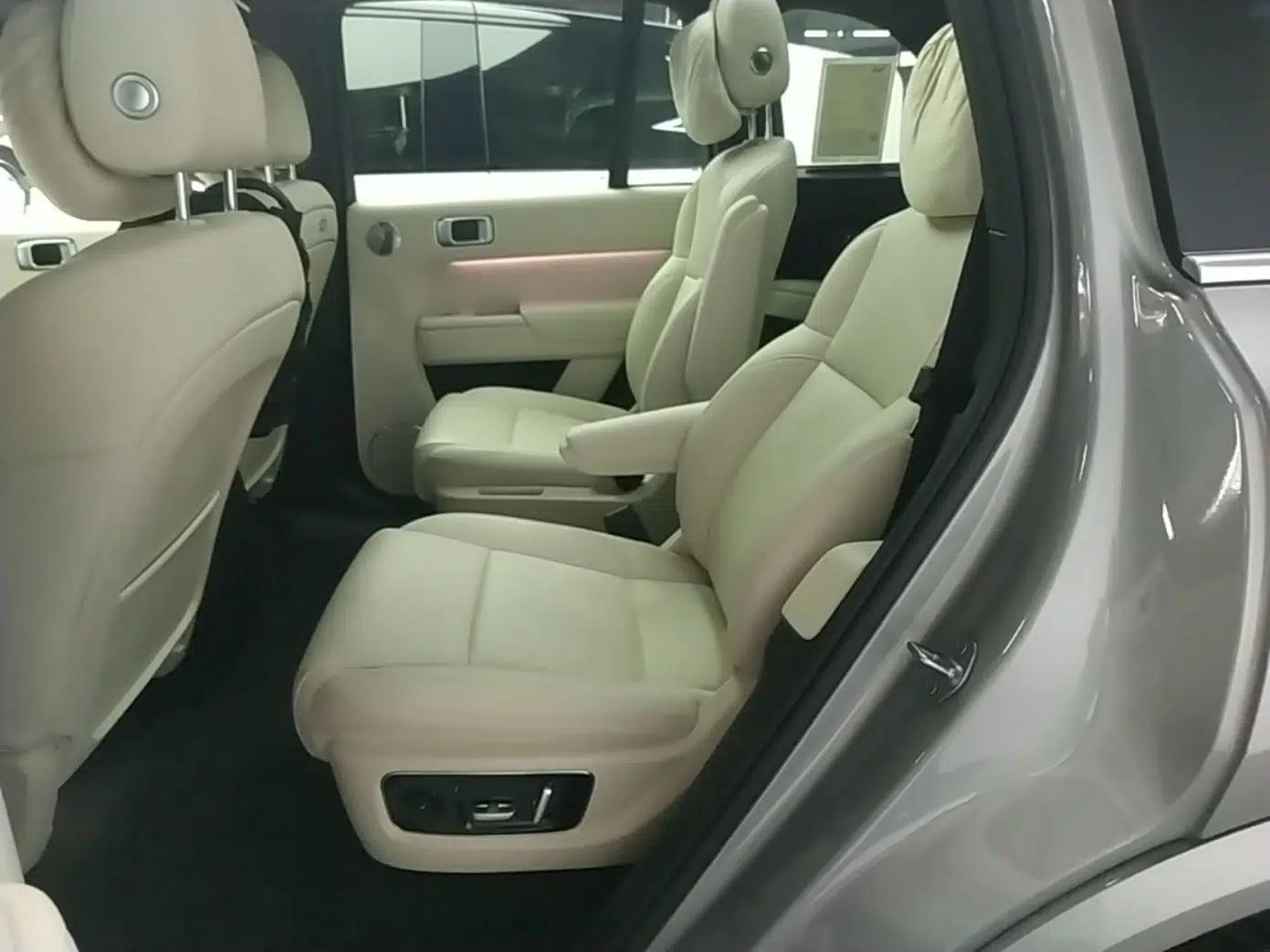 Li Auto L8 2025 Ultra Smart Refreshed Edition — миниатюра 25