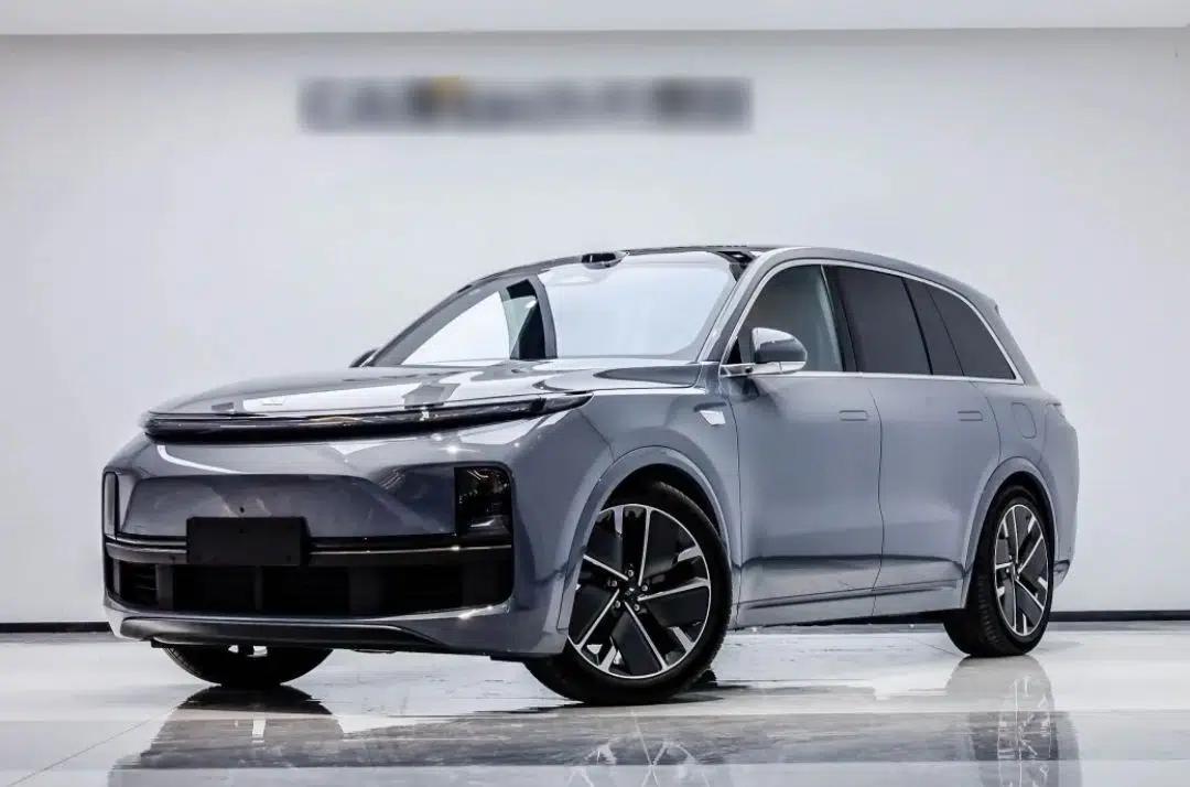 Li Auto L8 2025 Max Smart Refresh Edition — миниатюра 1