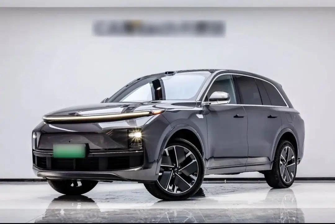 Li Auto L8 2025 Ultra Smart Refreshed Edition — миниатюра 1